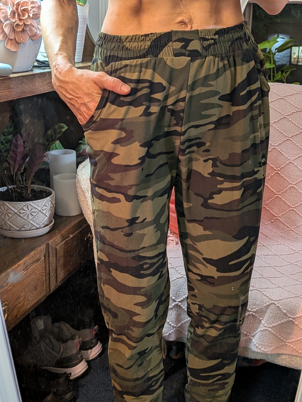 Women's Camouflage Elastic-Waist Pants - Green Camo
